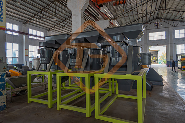 豬糞有機肥立式粉碎機