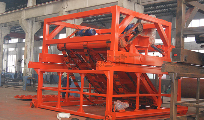 跨度5米豬糞羊糞有機(jī)肥鏈板翻拋機(jī)