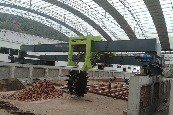 牛糞蘑菇渣大型15米葉輪式翻拋機(jī)